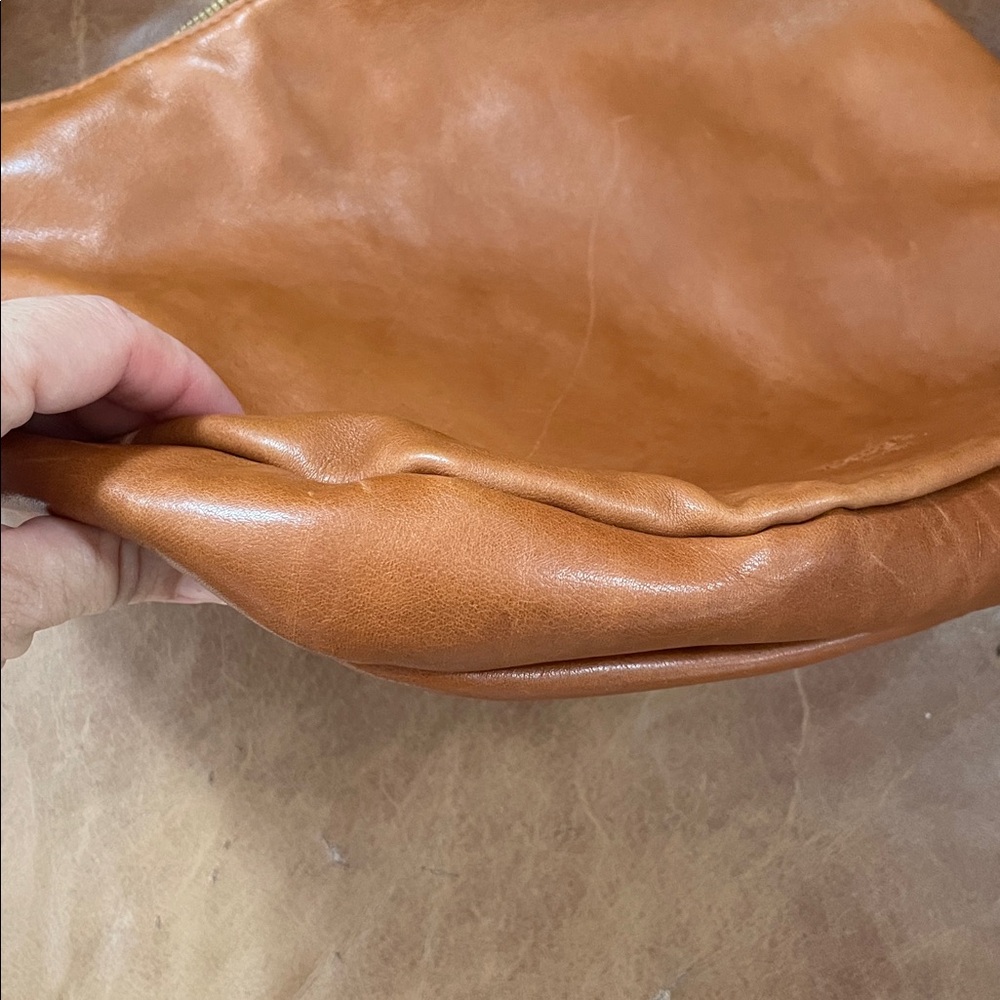 Margot Paige Hobo shoulder bag - Picture 3 of 8